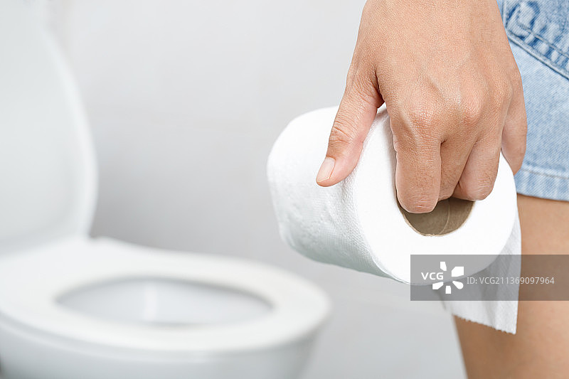 腹泻 женщиной的 портрет, желудок болезненный图片素材