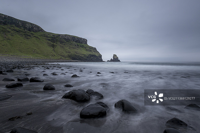 英国塔利斯克海湾岩石海景图片素材