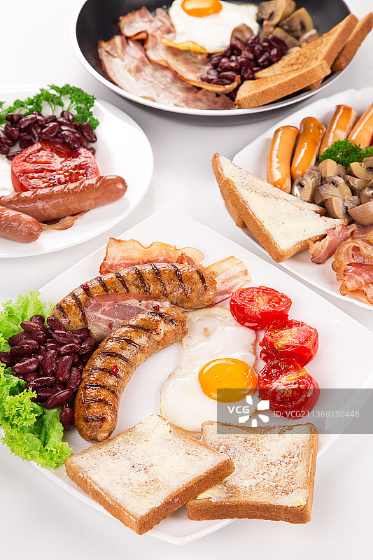 餐桌上的英式早餐（摩尔多瓦）图片素材