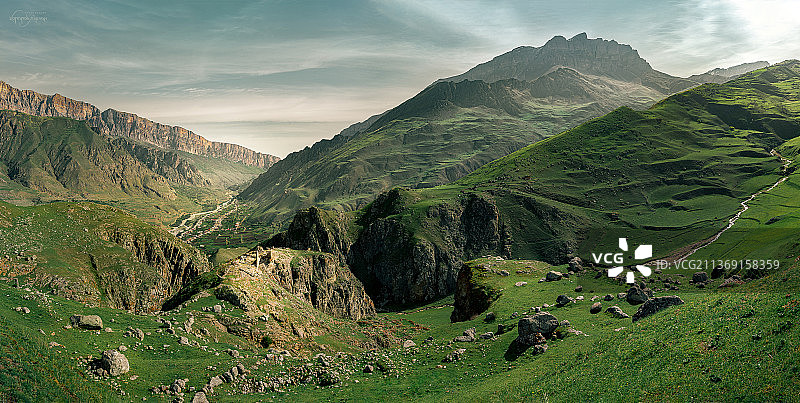 俄罗斯切列克斯基区切列克峡谷，库尔纳亚特城堡废墟图片素材