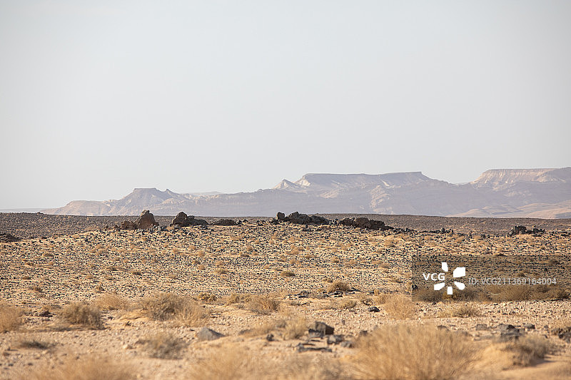 以色列犹太沙漠的山脉、岩石和丘陵图片素材