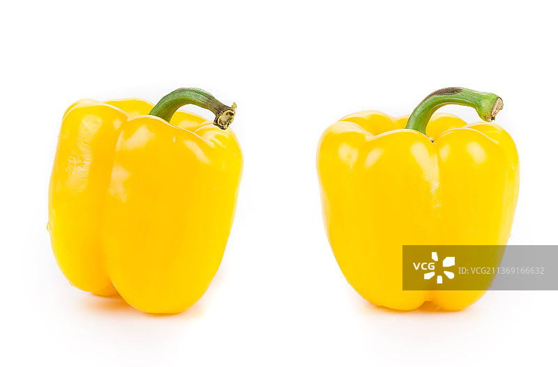 黄色甜椒，白色背景下的甜椒特写，摩尔多瓦图片素材