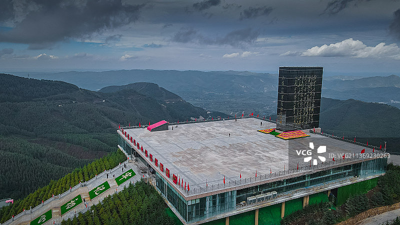 宁夏六盘山红军长征纪念亭图片素材
