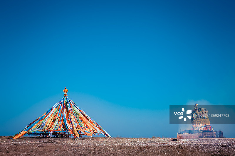 青海湖畔的自然风光图片素材