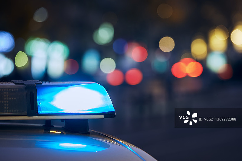 警车警笛的蓝色闪光灯图片素材