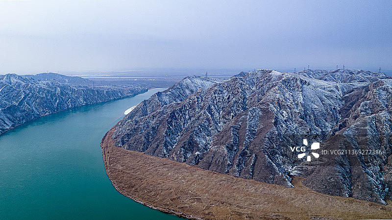 大雪后的宁夏青铜峡黄河大峡谷图片素材