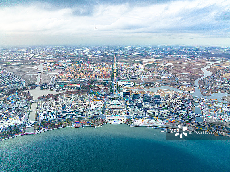 滴水湖一号码头 南汇新城16号线地铁站 上海天文馆图片素材