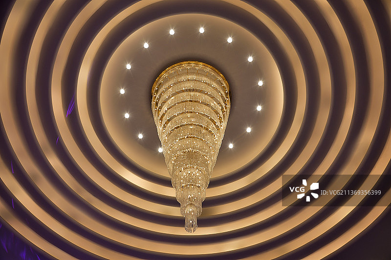 天花板水晶吊灯图片素材