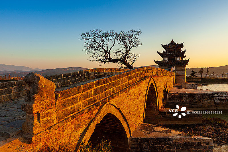 云南省红河州建水县双龙桥图片素材