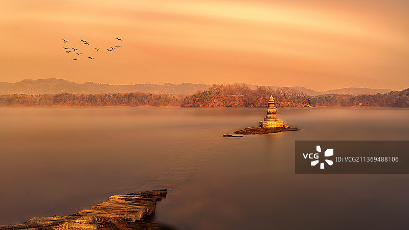 黄昏南湾湖图片素材