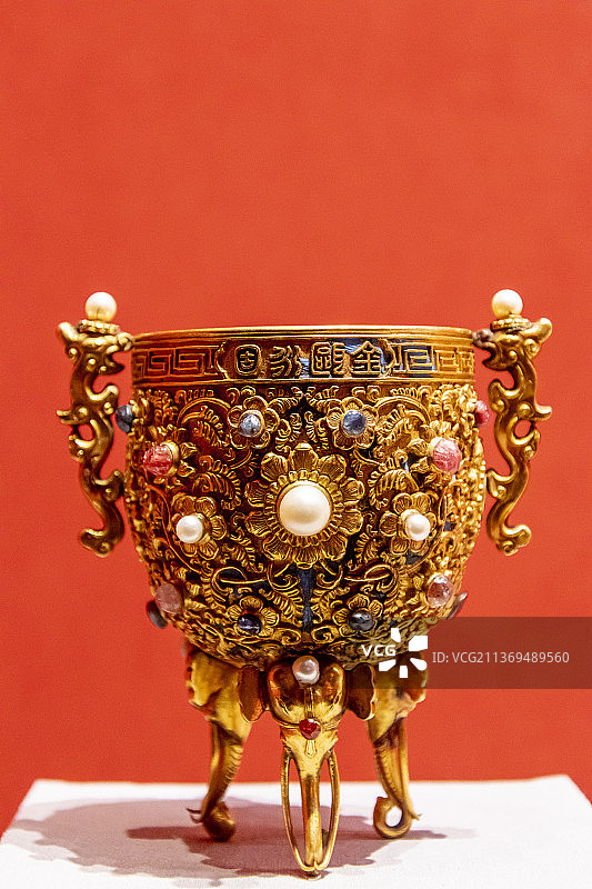 北京故宫“何以中国”展：金瓯永固杯（清代，故宫博物院藏）图片素材