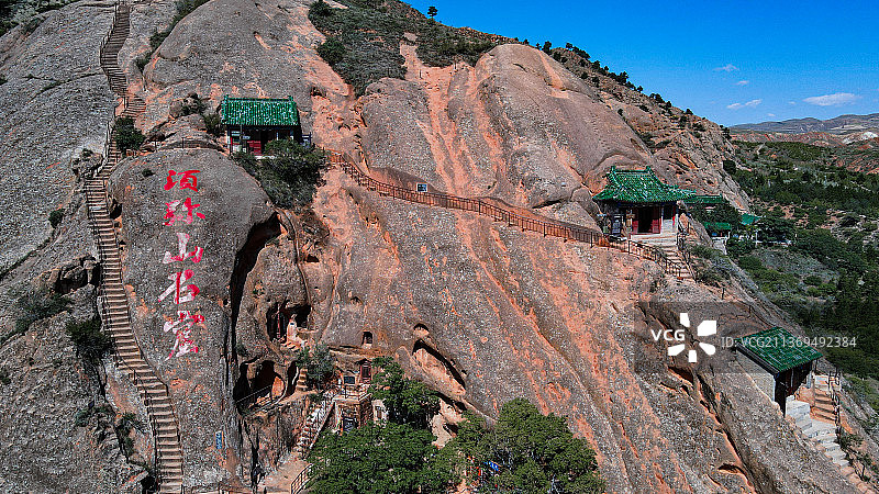宁夏西吉须弥山石窟风光图片素材