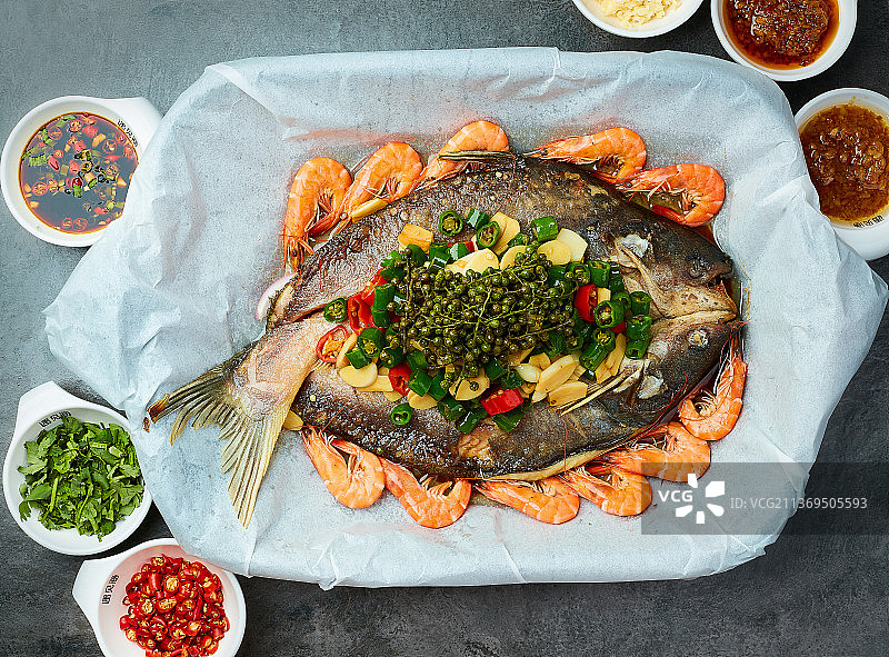 海鲜大虾烤鱼图片素材