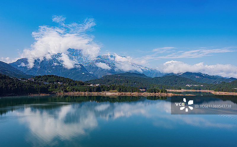 冬季雅女湖图片素材