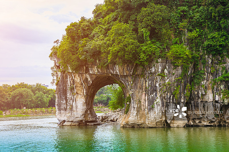 桂林阳朔象鼻山图片素材