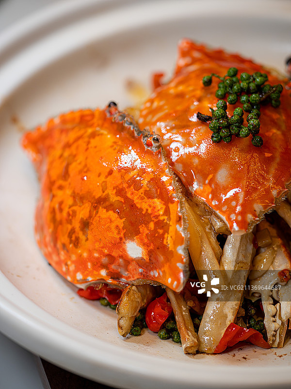 中国云南特色菜青花椒炒花蟹梭子蟹图片素材