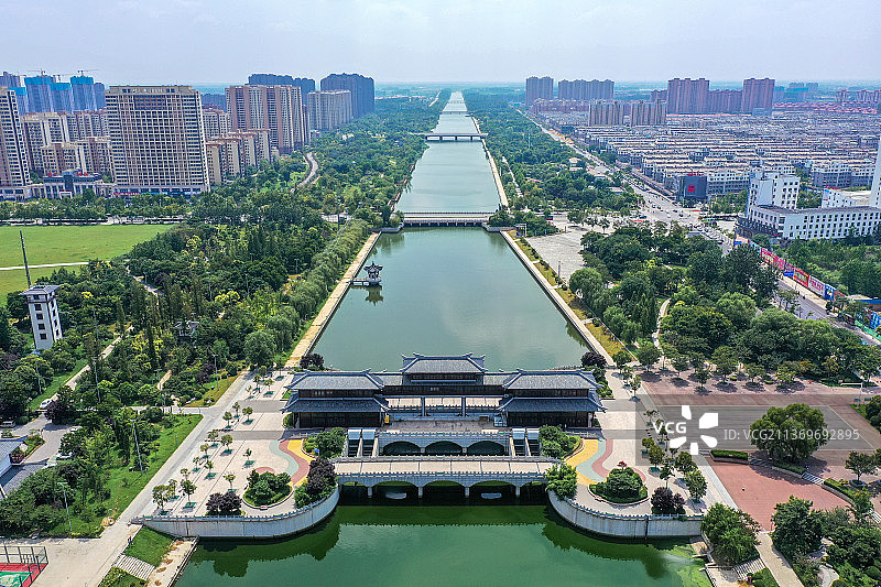 穿过城区的复兴河+江苏省徐州市丰县城区图片素材