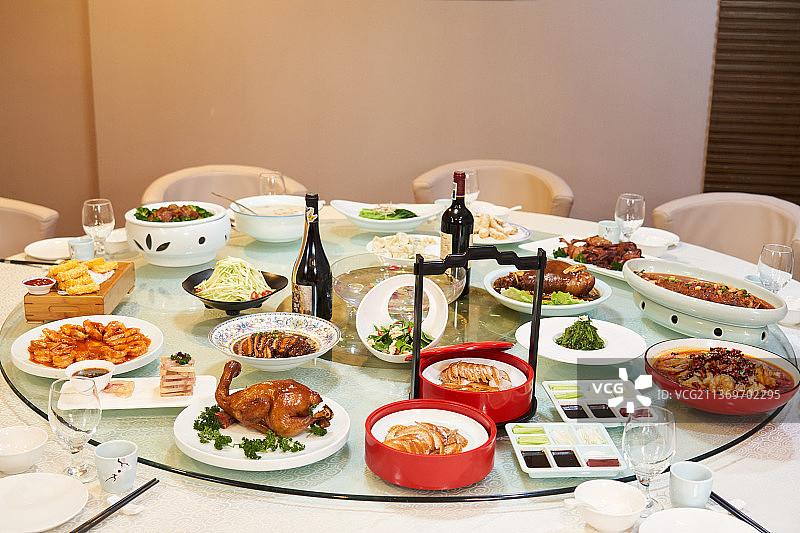 一桌子菜图片素材