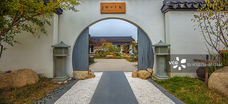中式园林建筑拱门图片素材