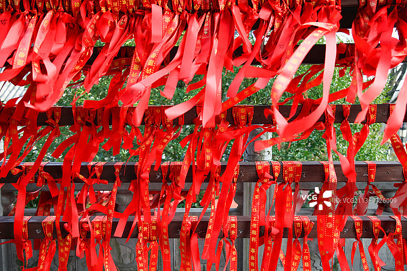 许愿红丝带图片素材