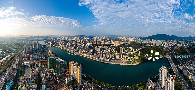 中国广东韶关市城市天际线全景航拍图片素材