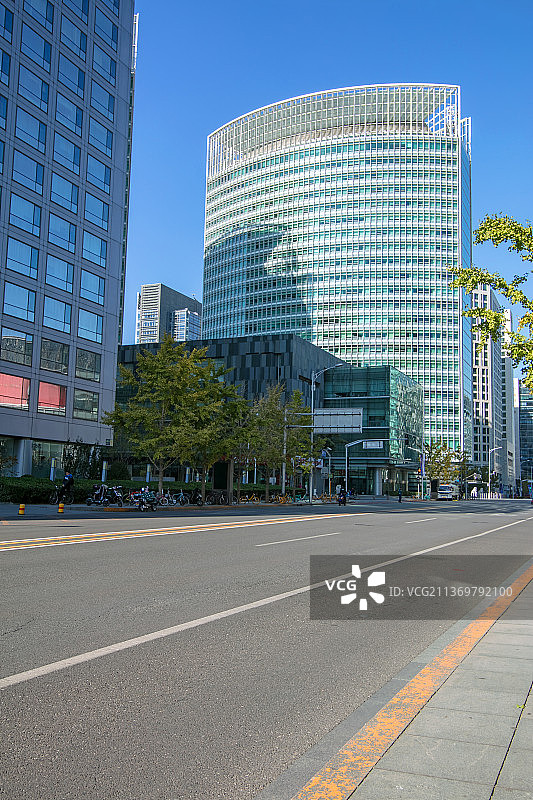 北京金融街上的北京银行总部图片素材