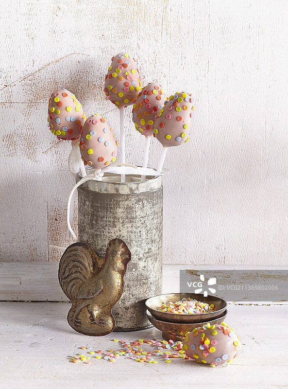 复活节彩色蛋糕棒棒糖图片素材