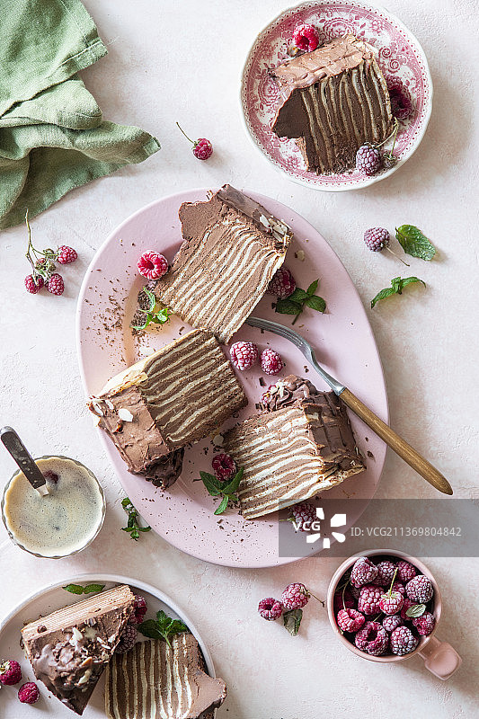 巧克力可丽饼蛋糕图片素材