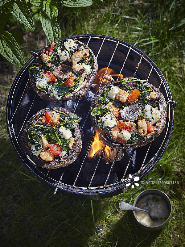 酿鸡肉奶酪波多贝罗蘑菇图片素材