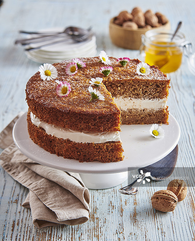 秋季核桃蛋糕图片素材