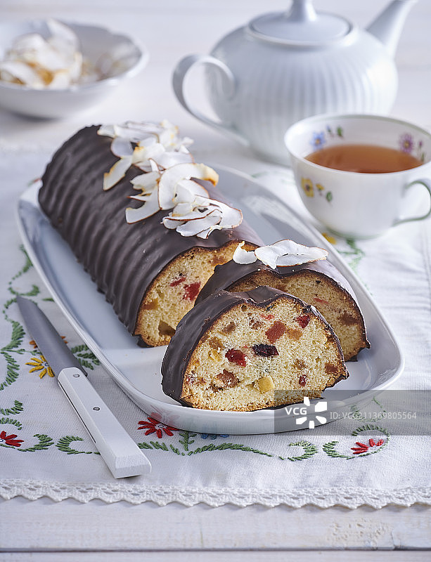 主教面包与蜜饯和椰子图片素材