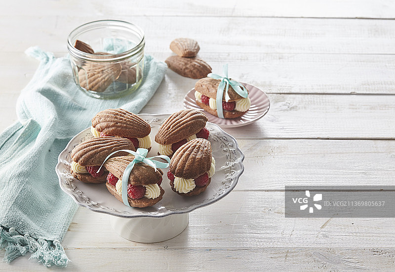 奶油玛德琳蛋糕图片素材