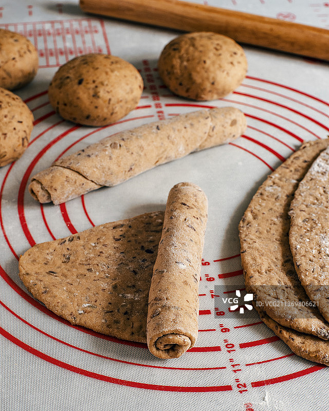 准备Kornspitz面包图片素材