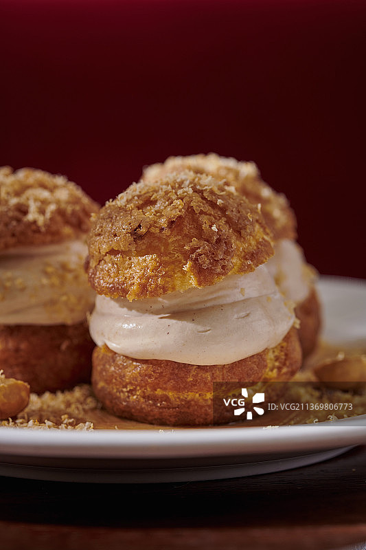 巴黎-布雷斯特奶油泡芙图片素材