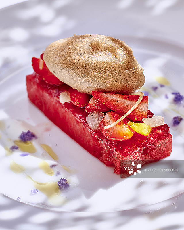 草莓西瓜冰淇淋图片素材