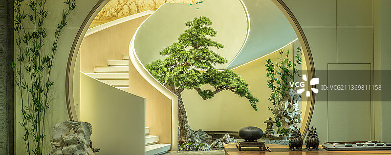 别墅内螺旋楼梯图片素材