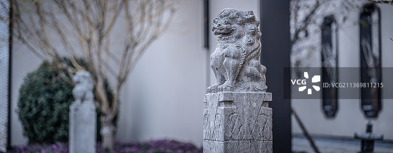 庭院门口的石狮子图片素材