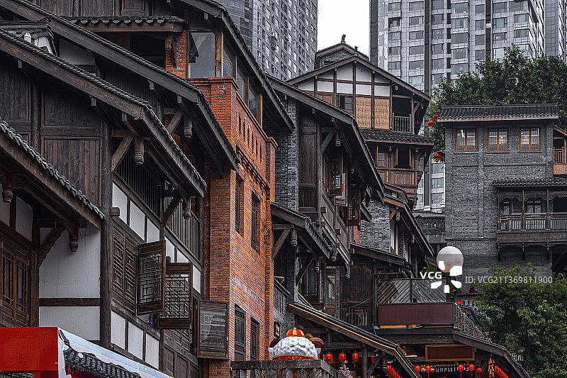 重庆十八梯传统风貌区的吊脚楼图片素材