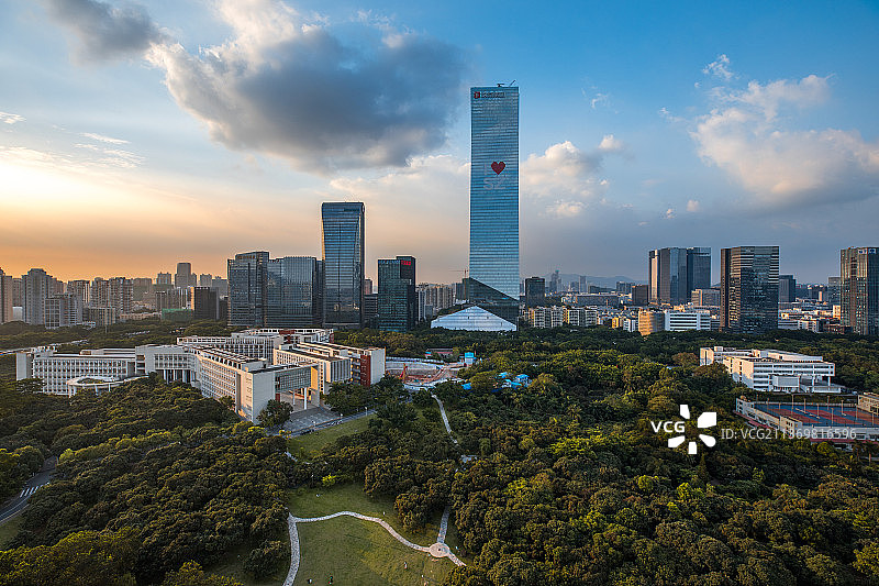 深圳大学汇星楼俯瞰图片素材