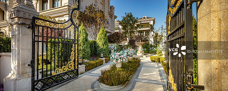 别墅地产园林铁艺大门图片素材
