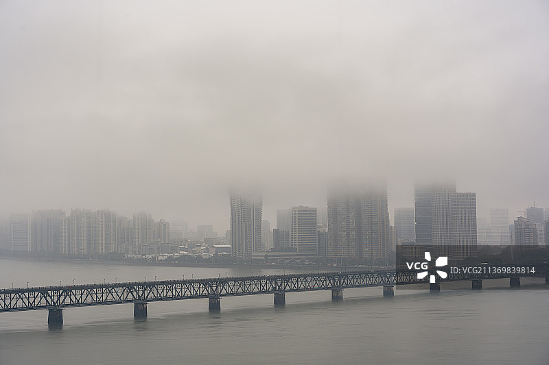 浙江省杭州市钱塘江大桥雪景图片素材
