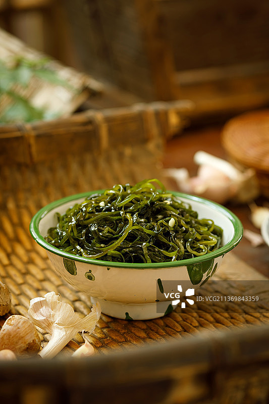 一碗美味的海带丝图片素材