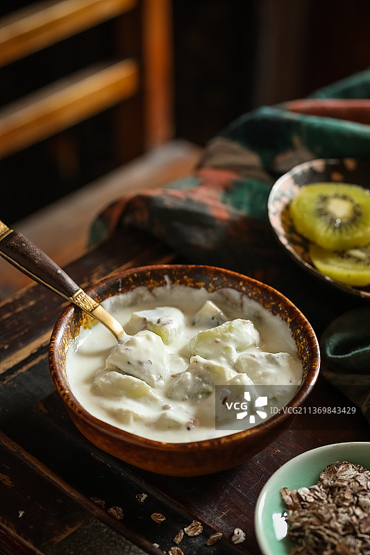 猕猴桃酸奶水果捞图片素材