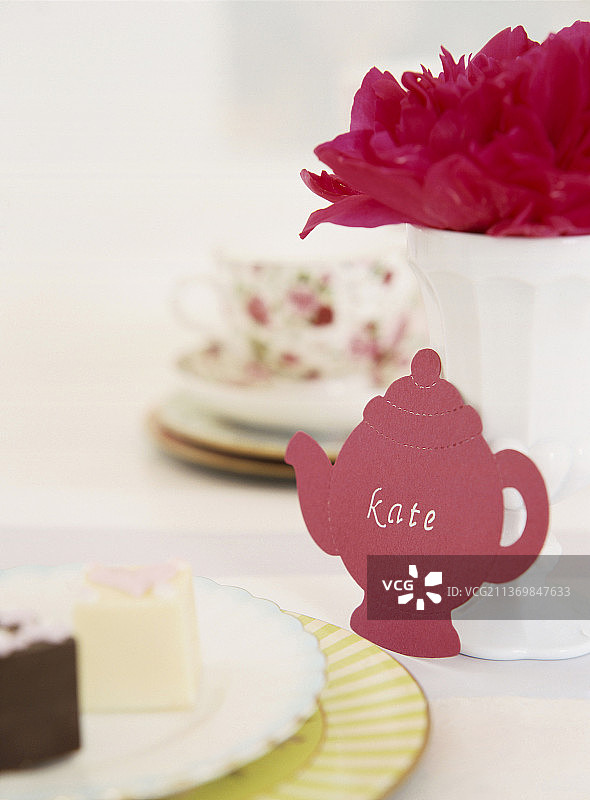 茶壶形状的座位卡图片素材