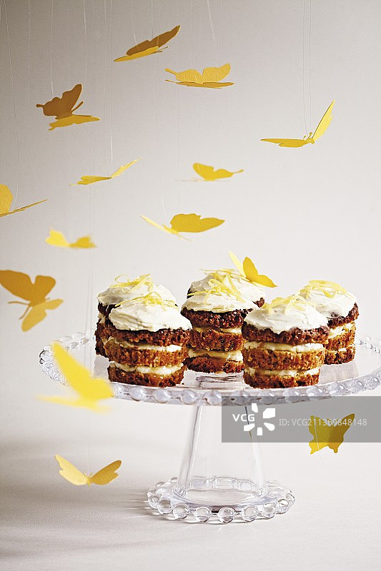 西葫芦柠檬奶油纸杯蛋糕图片素材