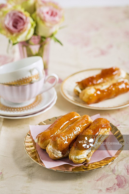 咖啡奶油焦糖泡芙图片素材