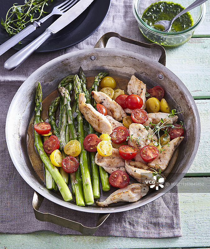 圣女果芦笋鸡胸肉图片素材