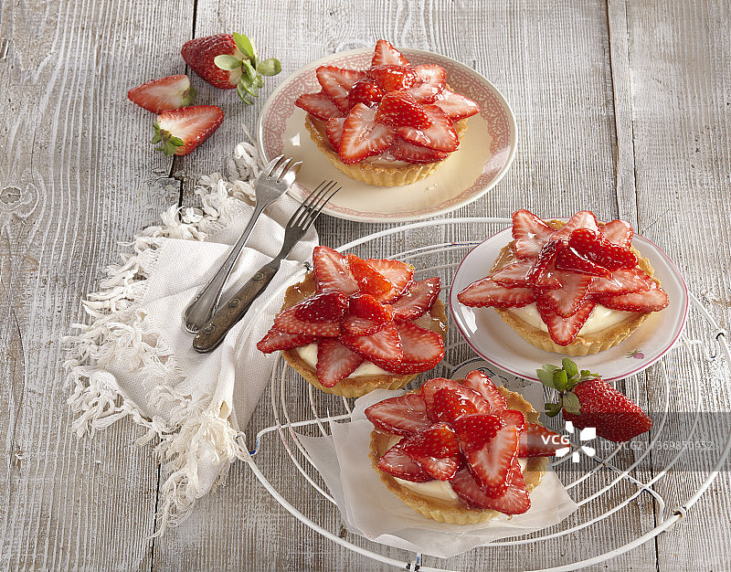 香草奶油草莓挞图片素材