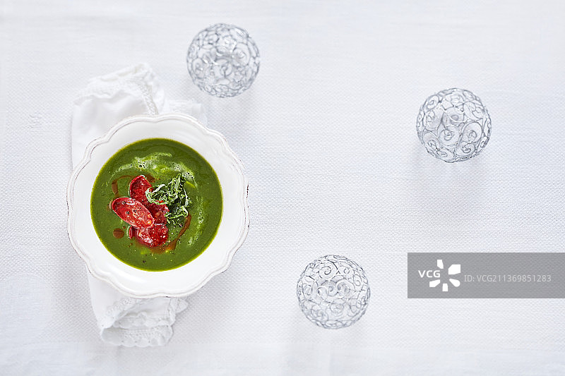 葡萄牙羽衣甘蓝土豆香肠浓汤图片素材