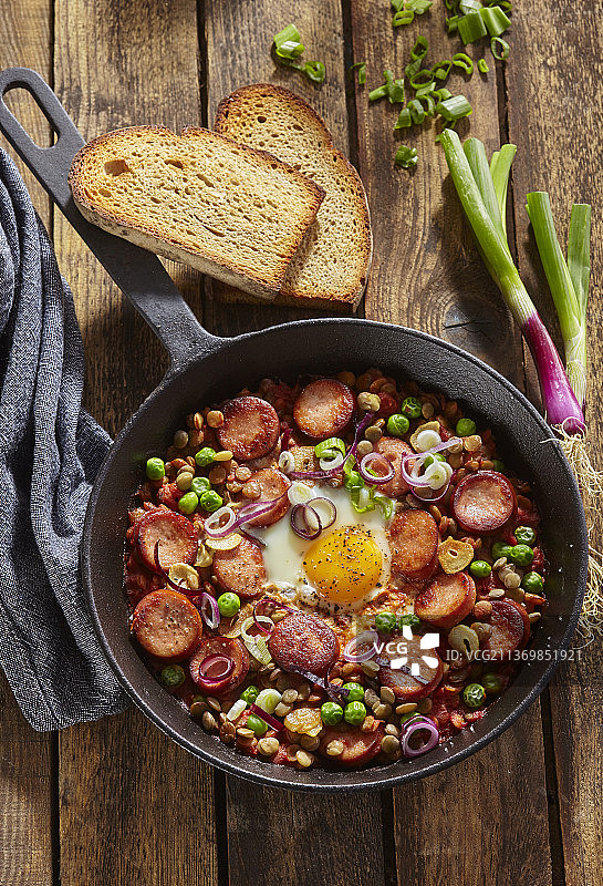 配煎蛋的小香肠图片素材